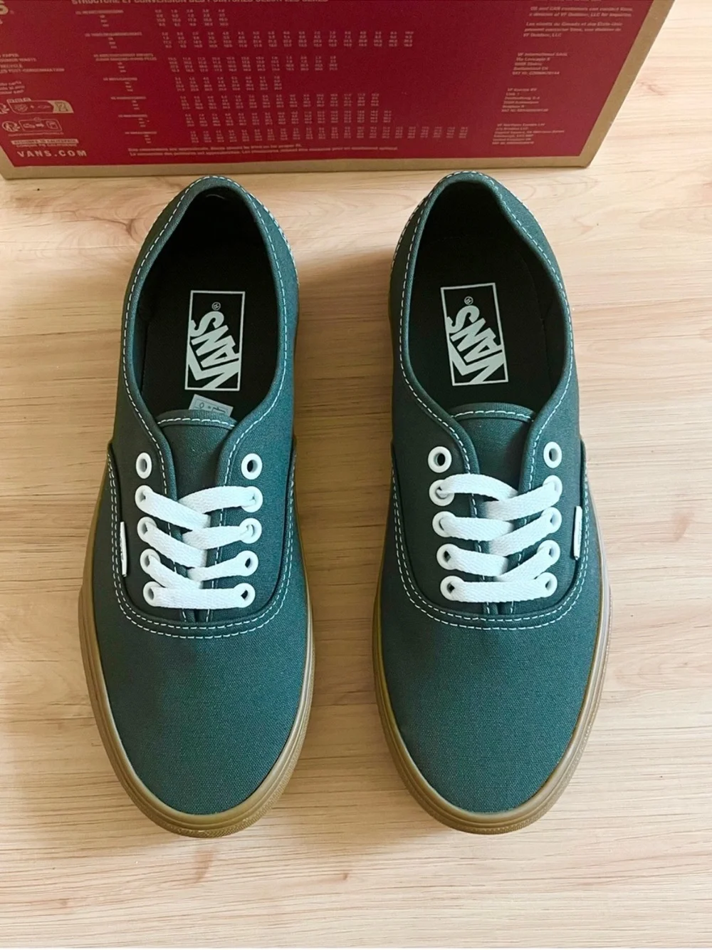 Vans Authentic Shoe Gum Obsidian Fern Green Women 10.0 US